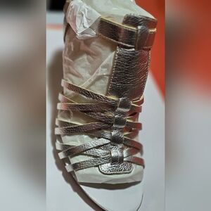 Gold Leather Womens Shoes Size 8